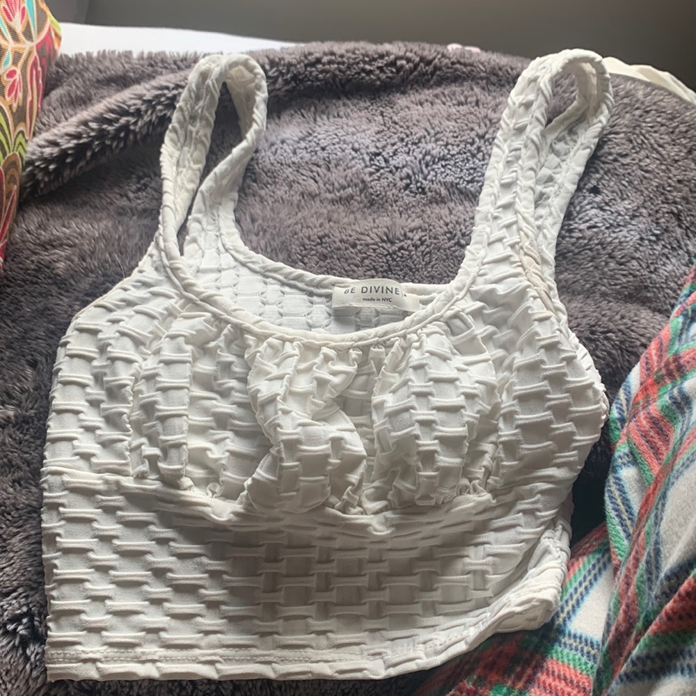 Be Devine white top